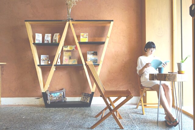 ワールド イン - ホステル (窩二樓小客棧)