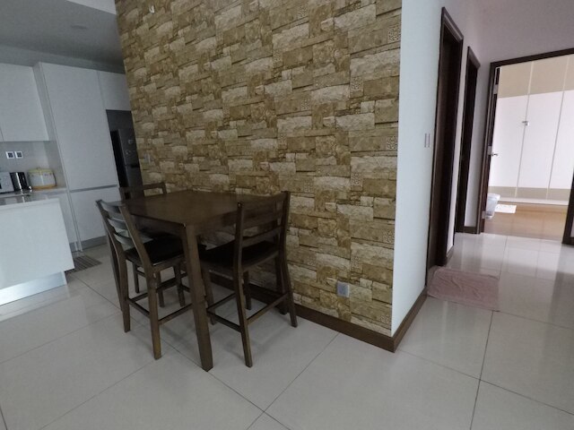 3R2B シービュー コンド