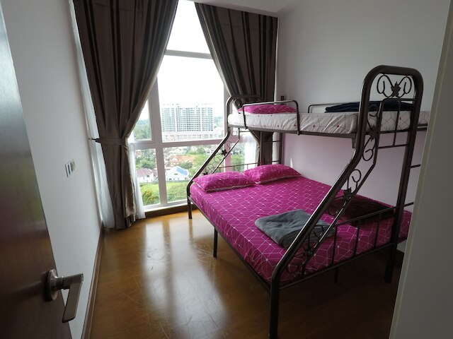 3R2B シービュー コンド