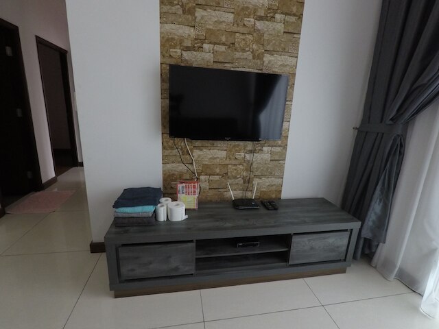 3R2B シービュー コンド