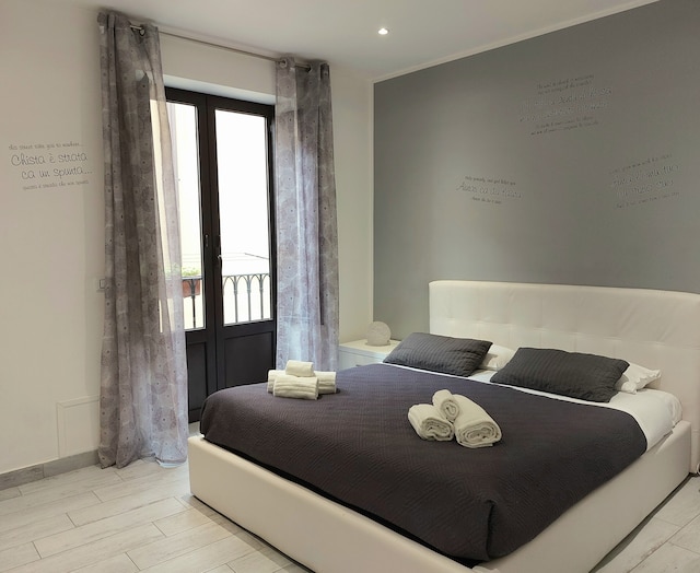 イル デット カーサ レジーナ - パルメンティエリ