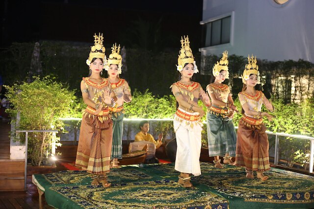 ダムレイ レジデンス & スパ