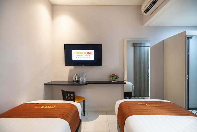 フロント ワン ブティック カラワン