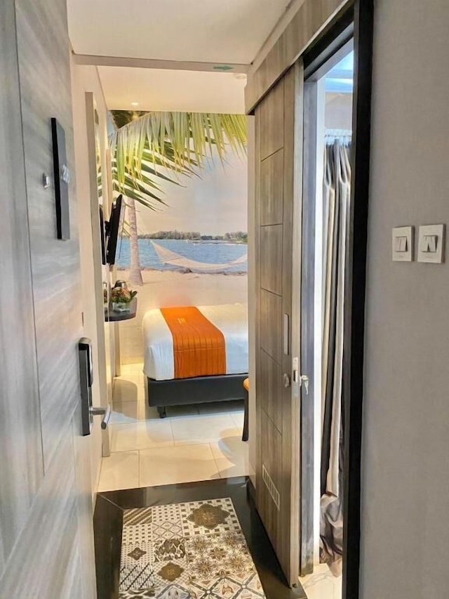 フロント ワン ブティック カラワン