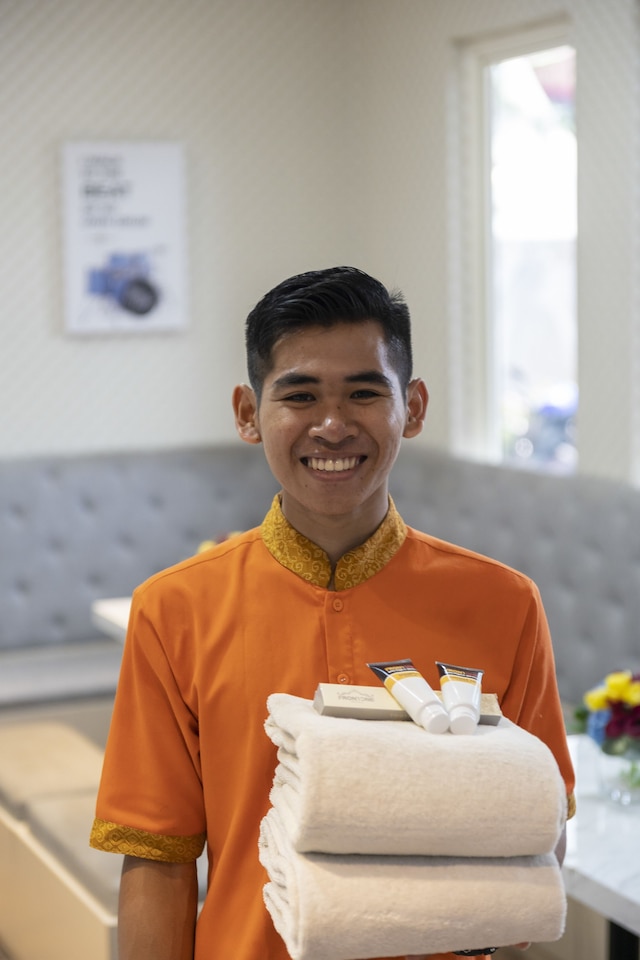 フロント ワン ブティック カラワン