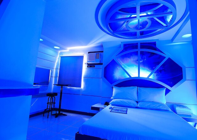 アストロテル モヌメント