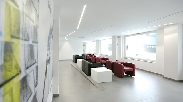 エクマノ スペース