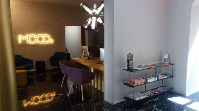 ムーズ チャールズ ブリッジ