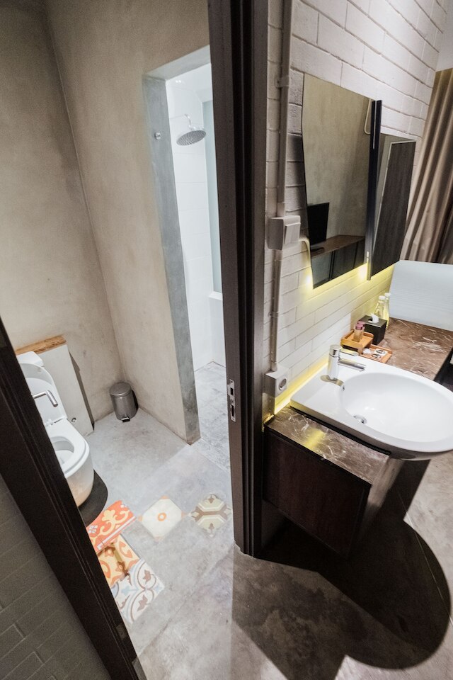 ジャネヴァラ バンドン