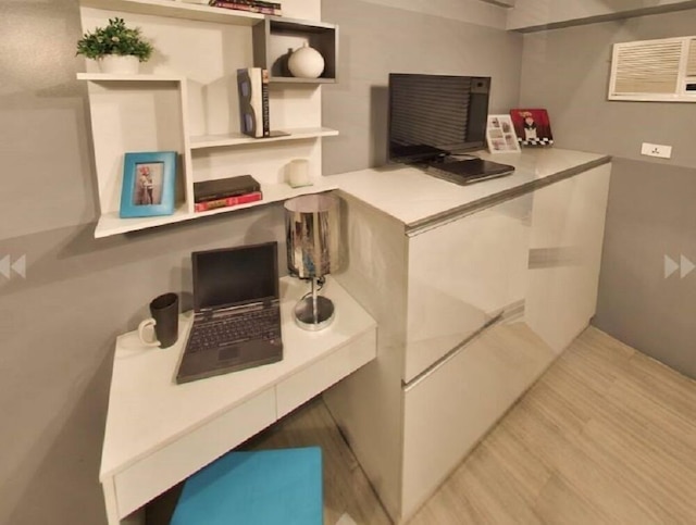 スタジオ バイ RA アット アマイア ステップス マンダウエ コンドミニアム