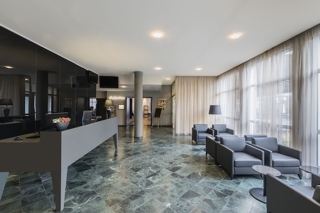 NH コレクション プラーグ