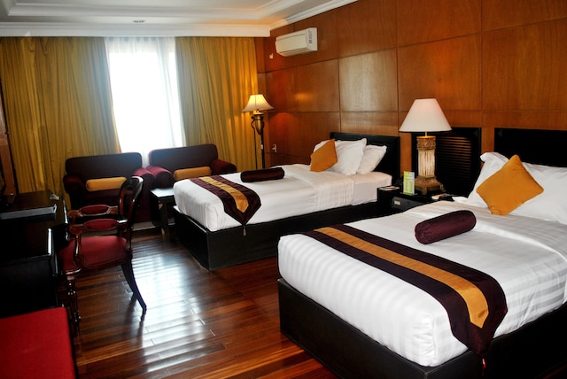 ホテル ブミ セニュール