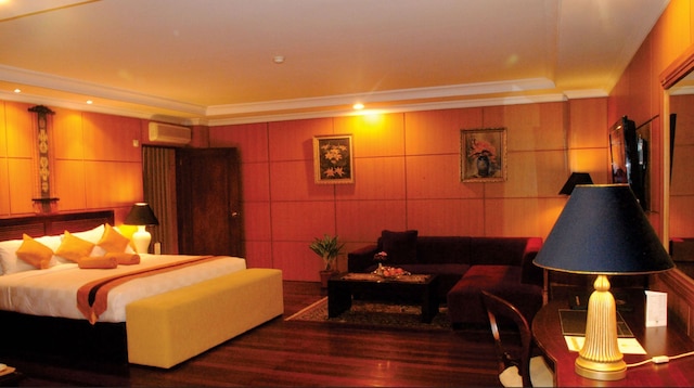 ホテル ブミ セニュール