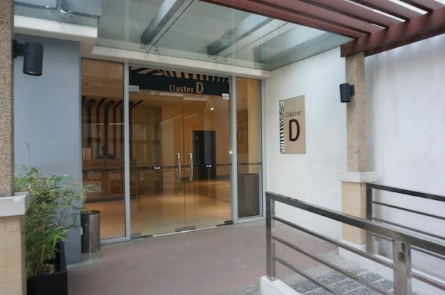 ワン パーム ツリー アパートメンツ