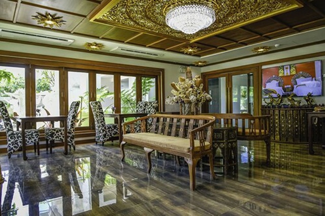 ホワイト ブティック ホテル アンド スパ