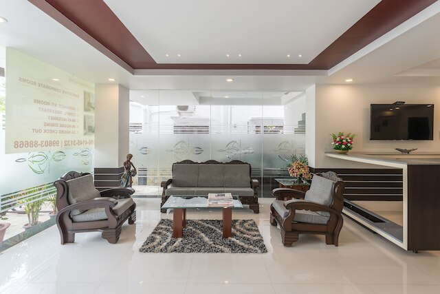 トリーボ ラージ プレミア、インディラナガー