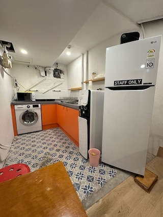 インサドン R ゲストハウス