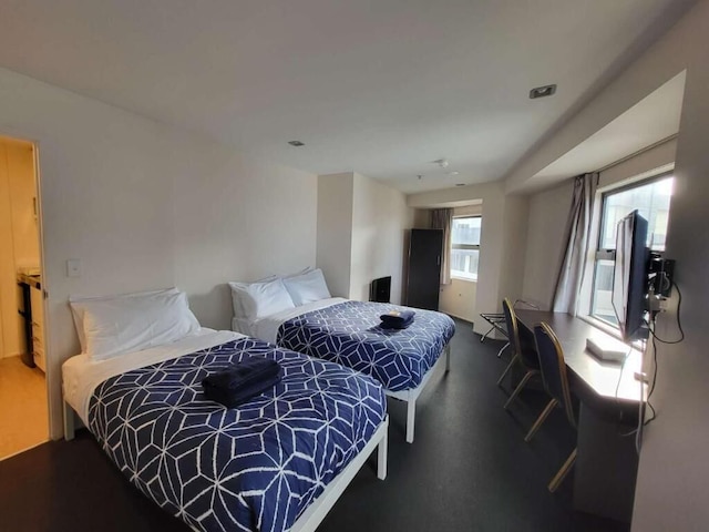 エンパイア アパートメンツ