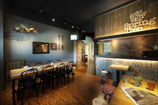 スプリングツリー B&B (井上春樹)