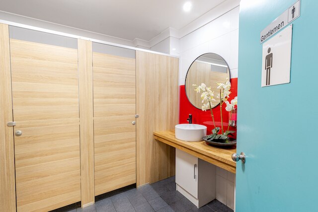 マッド モンキー クージー ビーチ ホステル