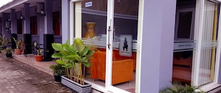 メトロ マリオボロ リビング