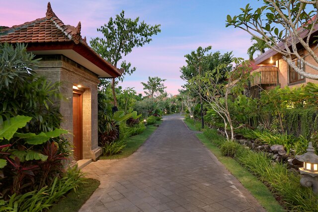 バリ パラダイス ヘリテージ バイ プラブー