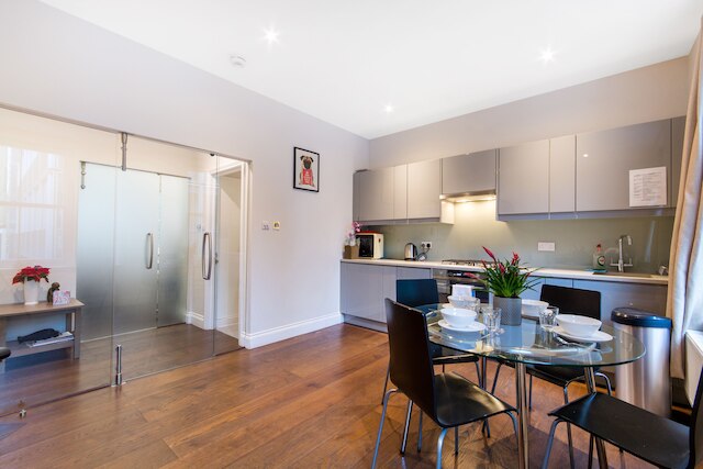 グラス ワンダー イン ソーホー - B