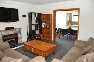 コージー ホーム イースト オークランド