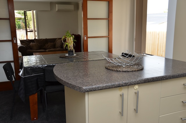 コージー ホーム イースト オークランド