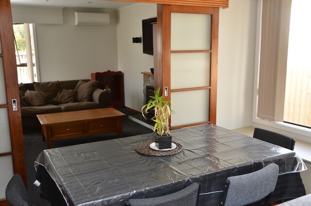 コージー ホーム イースト オークランド