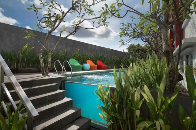 ズリ エクスプレス ジンバラン