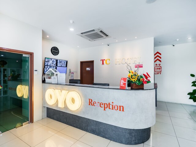 スーパー  OYO 326 TC  ホテル