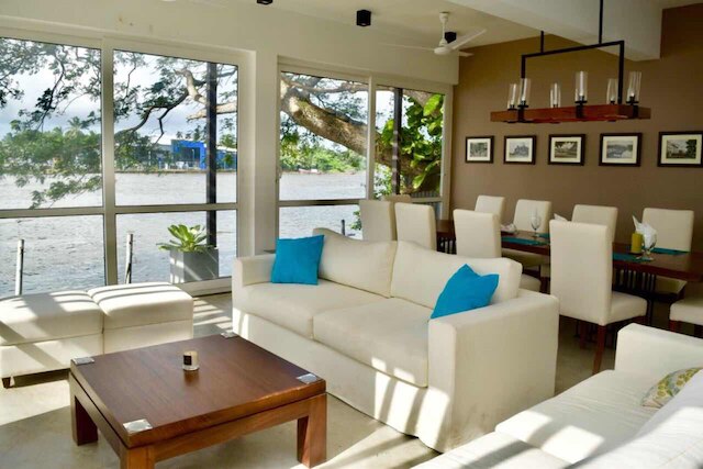 ヴィラ バイ ザ エッジ