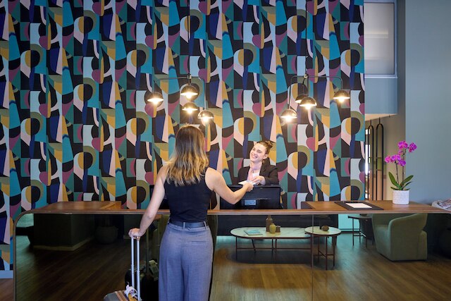 ゼウス エッセンス ウィンダム アテネス レジデンス