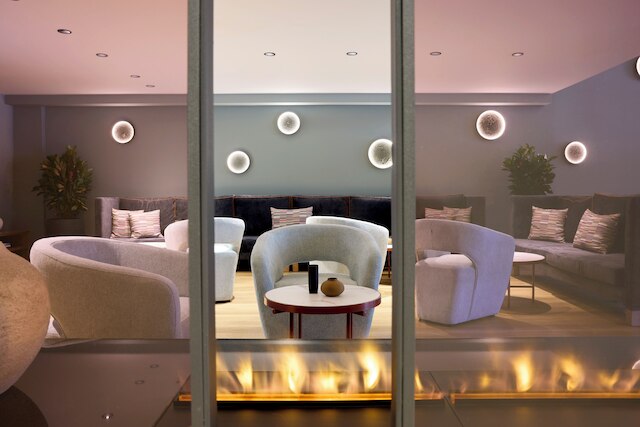 ゼウス エッセンス ウィンダム アテネス レジデンス