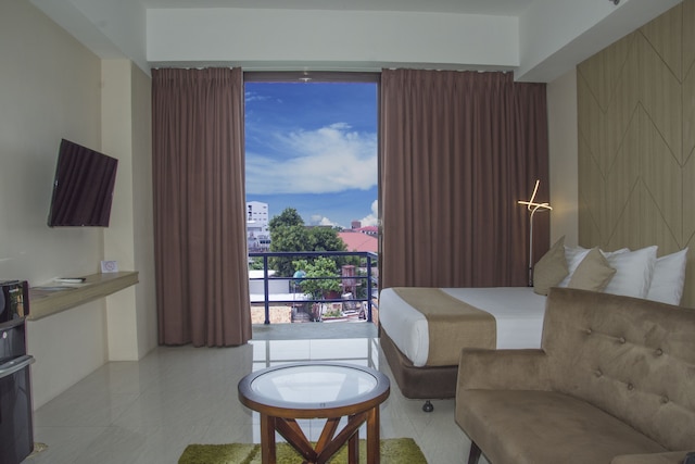 イーストランド ホテル アンド レジデンシーズ