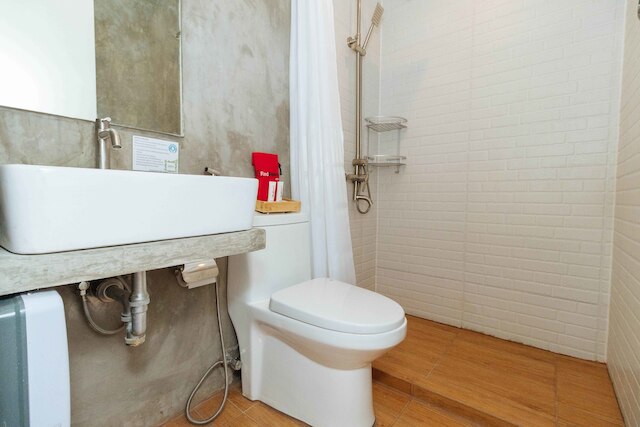 レッドドアーズ プラス アット ボニ アベニュー マンダルヨン