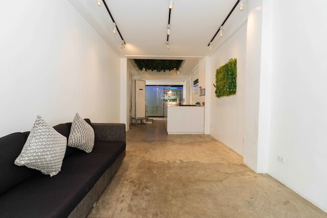 レッドドアーズ プラス アット ボニ アベニュー マンダルヨン