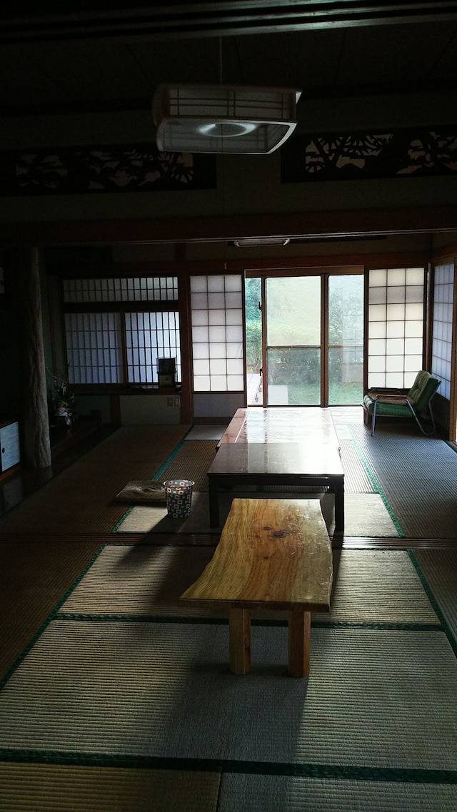 瓦屋いきんぱた