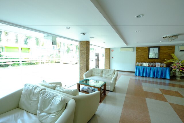 タートパノム リバー ビュー ホテル