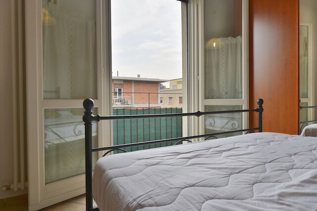 イーグル ビュー アパートメント