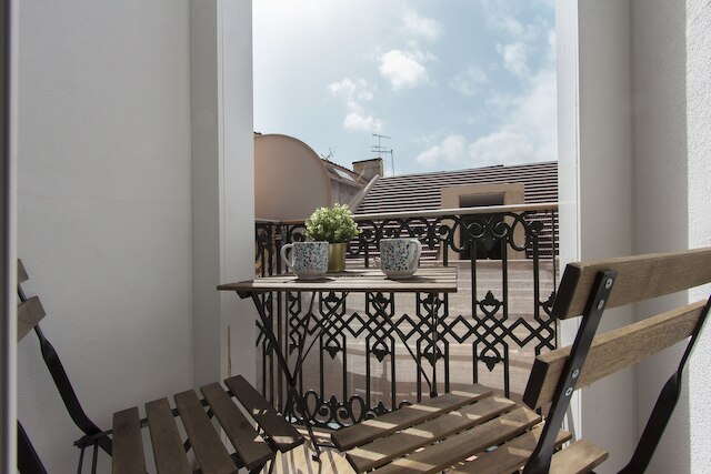 バイロ アルト スタイリッシュ バイ ホーミング