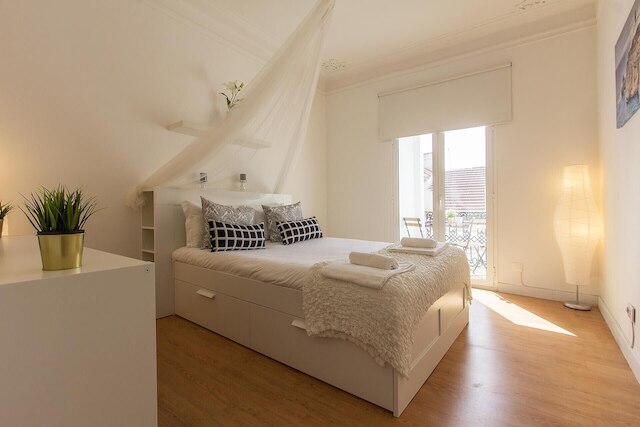 バイロ アルト スタイリッシュ バイ ホーミング