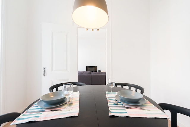 ティピカル アルミランテ バイ ホーミング