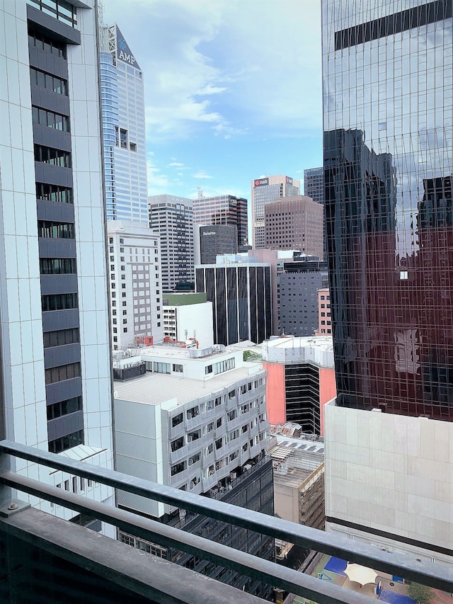 レアディセット アパートメンツ アット リバティ