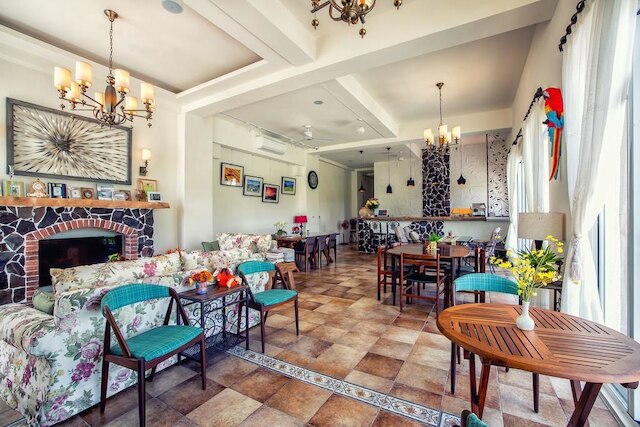 アンダルシア ベッド アンド ブレックファスト (安達露西亞民宿)