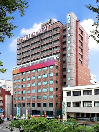 メトロ ホテル - ハワード グループ