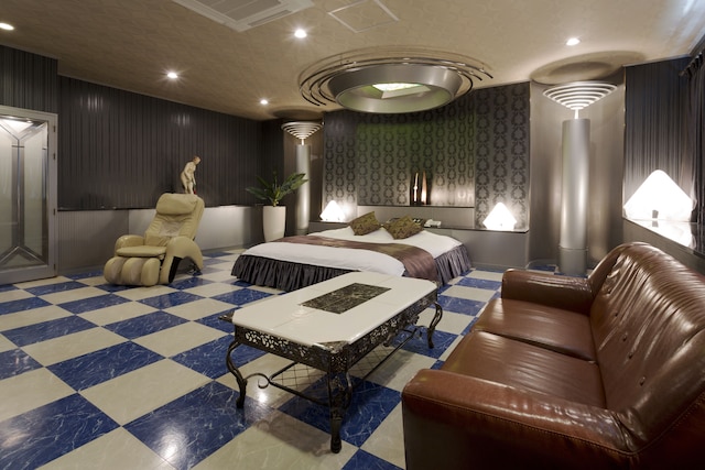 ホテル ジィニア滝野社