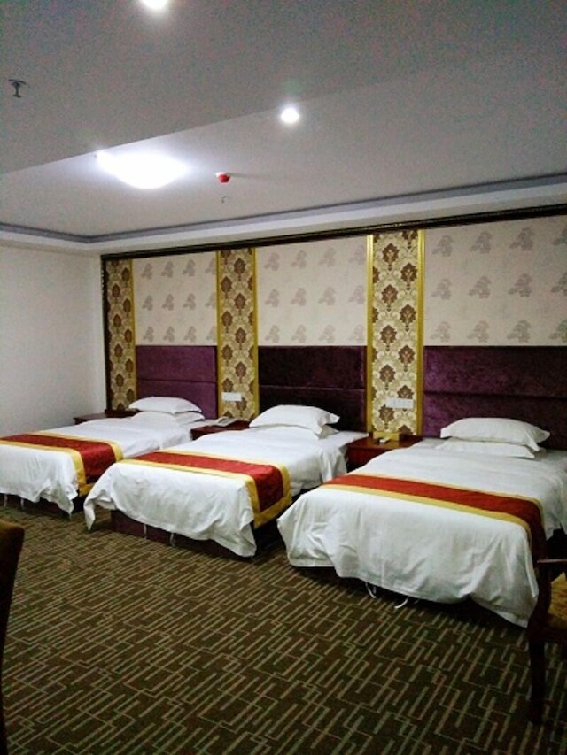 ジャアジョウ ホテル (佳州商務酒店)