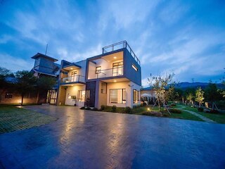 ラブリー ポンド ホステル